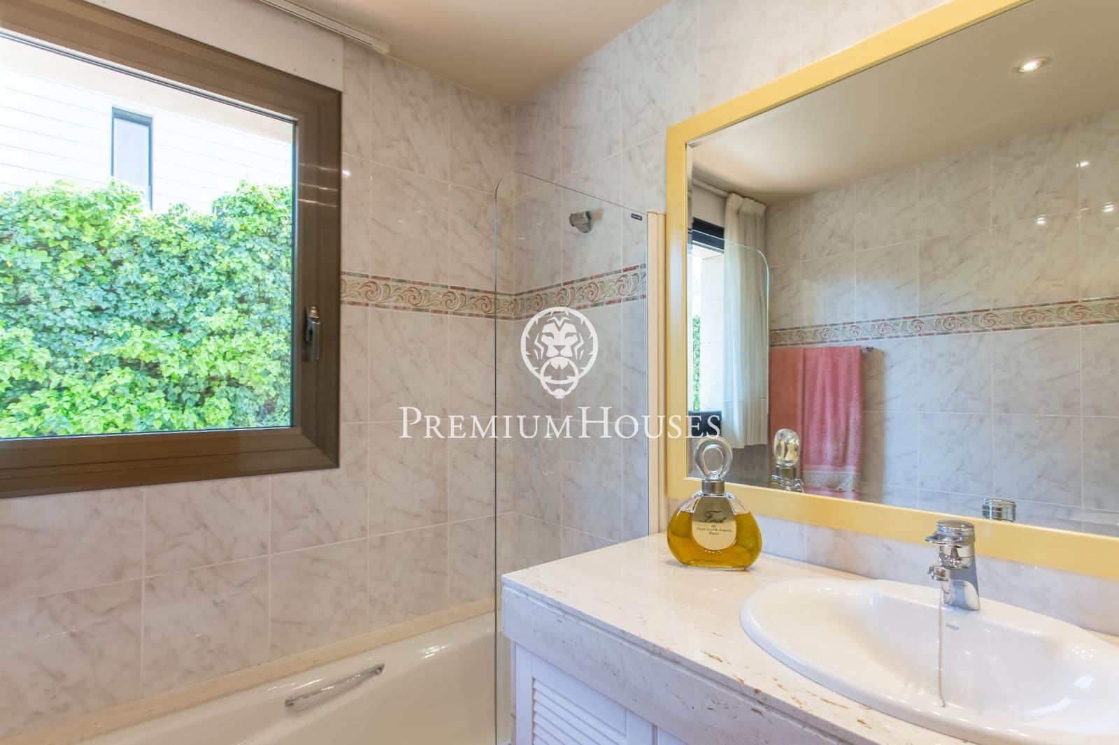 5 chambre Villa/Maison à vendre à Alella avec piscine garage - 1 980 000 € (Ref: 9205189)