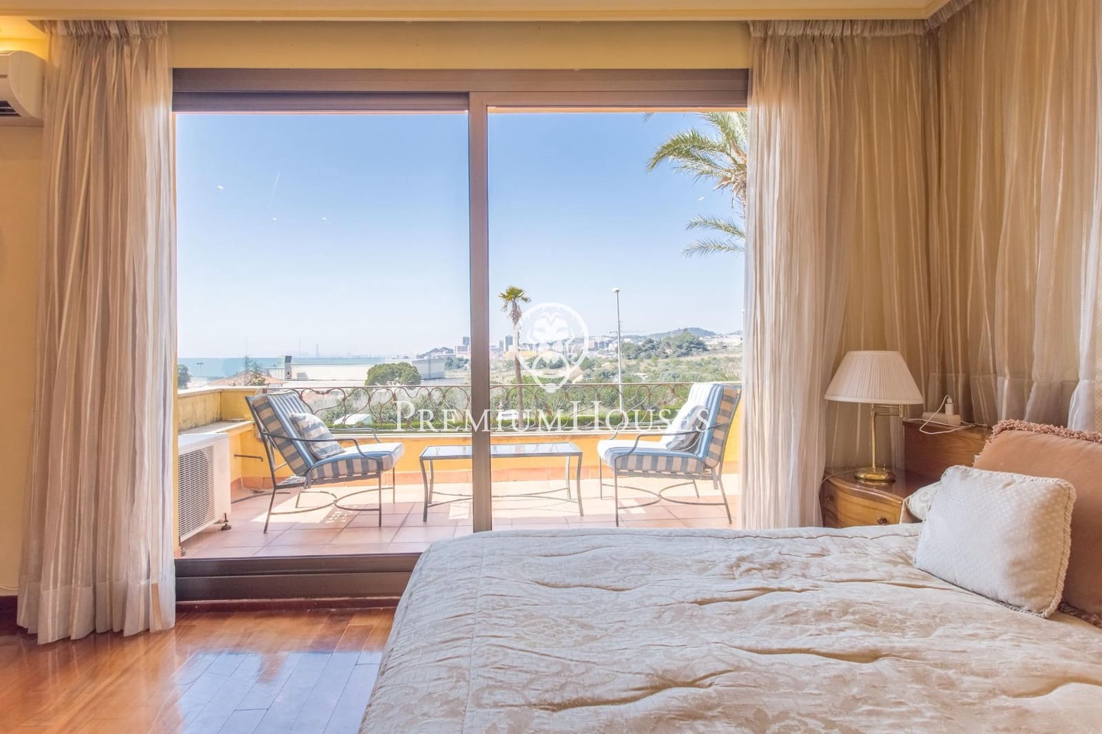 5 bedroom Villa for sale in Alella with pool garage - € 1,980,000 (Ref: 9205189)