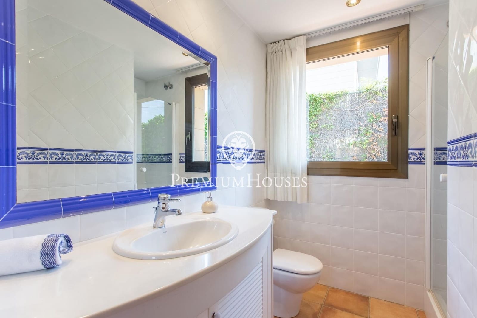 5 bedroom Villa for sale in Alella with pool garage - € 1,980,000 (Ref: 9205189)