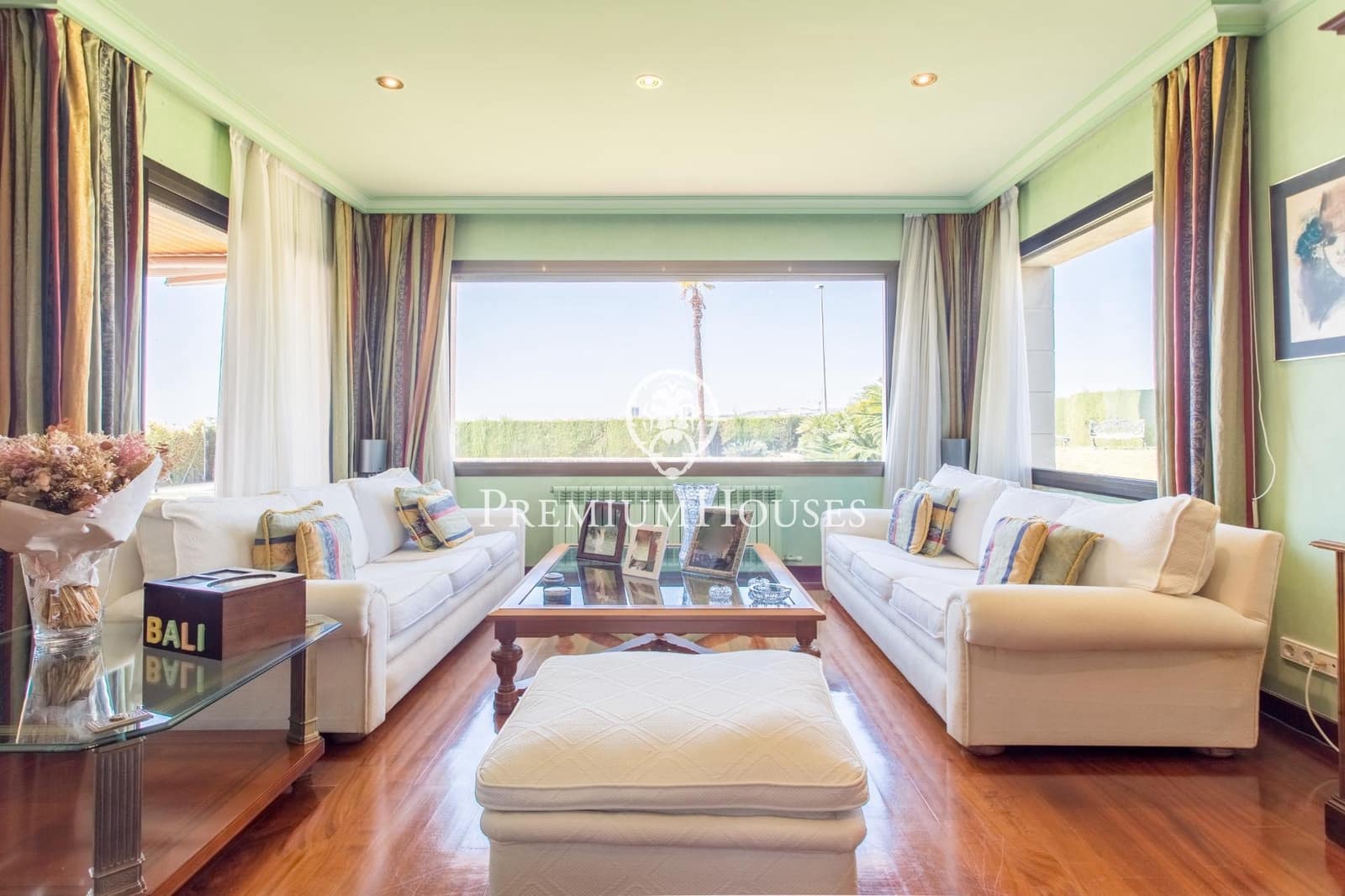 5 quarto Moradia para venda em Alella com piscina garagem - 1 980 000 € (Ref: 9205189)