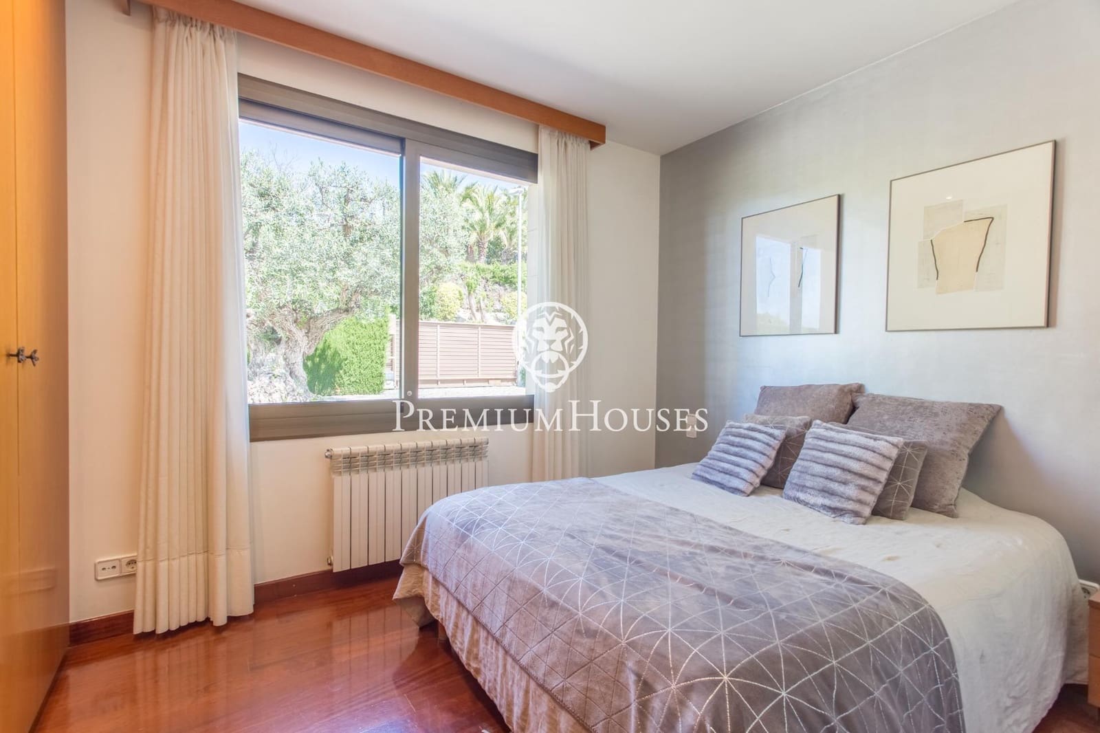 5 quarto Moradia para venda em Alella com piscina garagem - 1 980 000 € (Ref: 9205189)