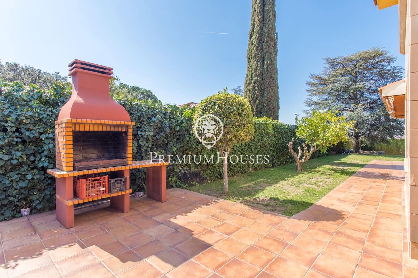 5 quarto Moradia para venda em Alella com piscina garagem - 1 980 000 € (Ref: 9205189)