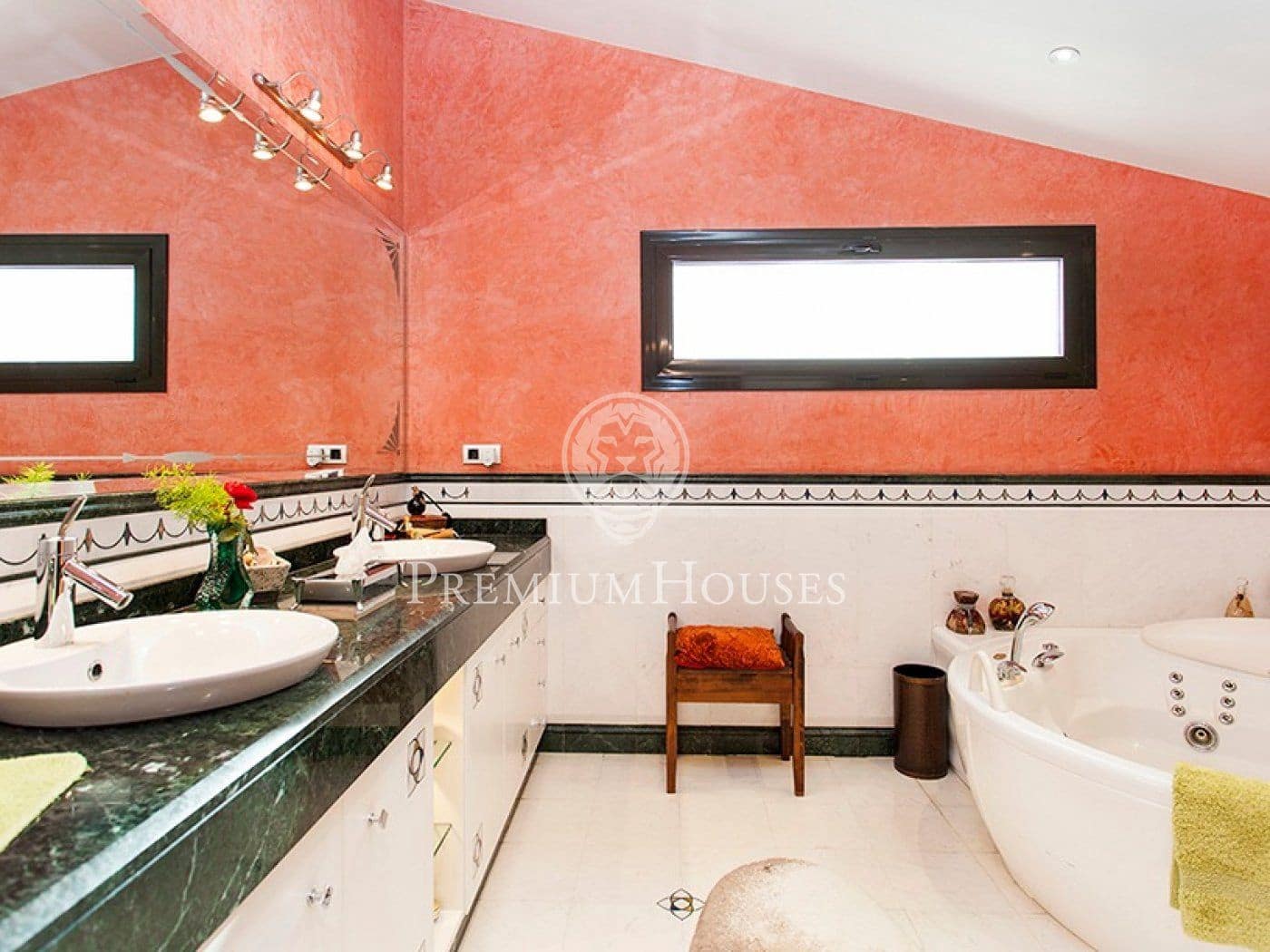 6 slaapkamer Villa te koop in Calella met zwembad garage - € 2.600.000 (Ref: 9205191)