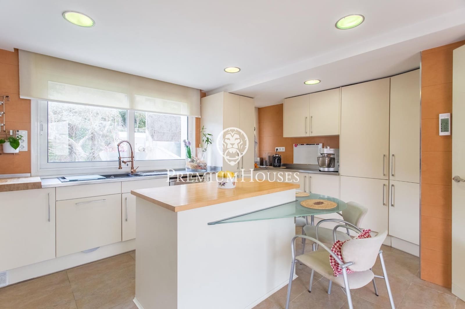 4 sovrum Villa till salu i Vallromanes med pool garage - 780 000 € (Ref: 9205193)