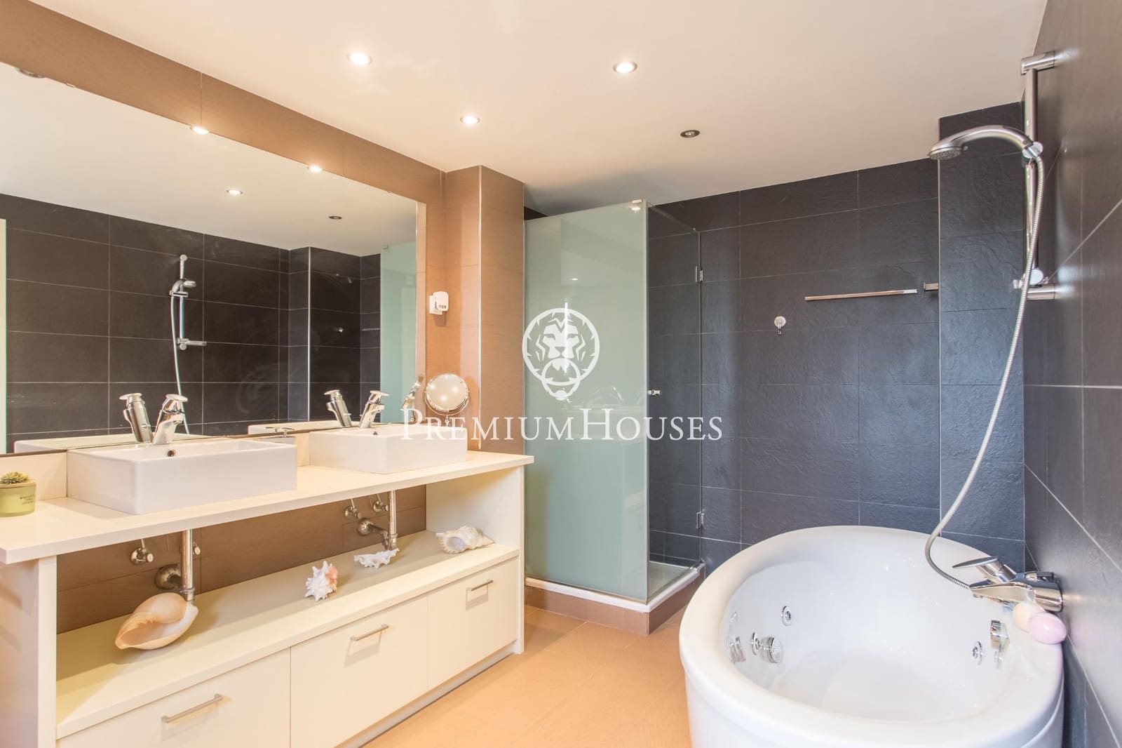 4 sovrum Villa till salu i Vallromanes med pool garage - 780 000 € (Ref: 9205193)