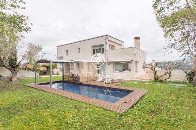 4 soveværelse Villa til salg i Vallromanes med swimmingpool garage - € 780.000 (Ref: 9205193)