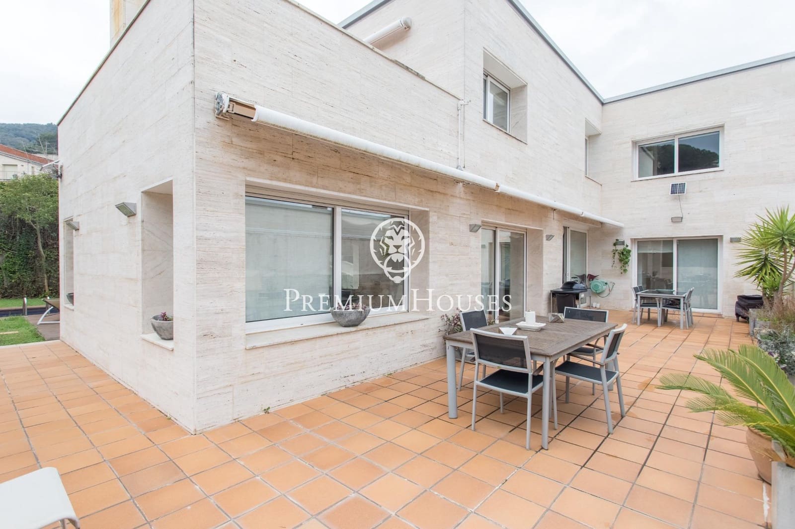 4 sovrum Villa till salu i Vallromanes med pool garage - 780 000 € (Ref: 9205193)