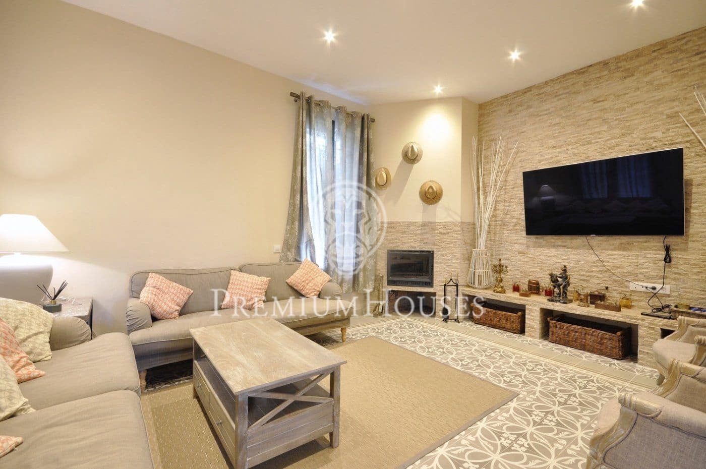 8 sovrum Finca/Hus på landet till salu i Llinars del Valles - 1 100 000 € (Ref: 9205194)