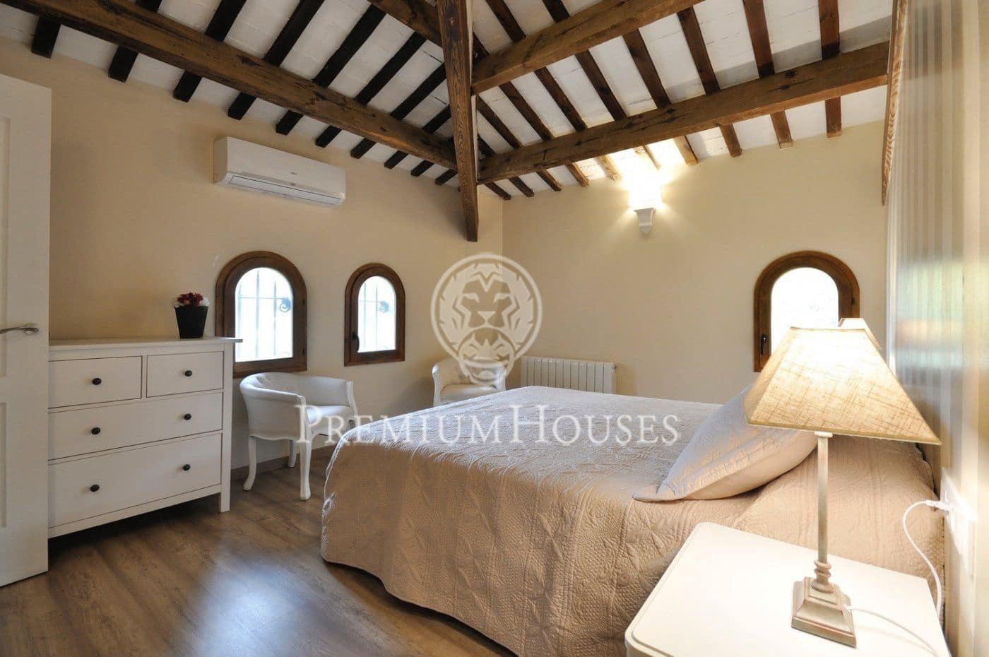 8 sovrum Finca/Hus på landet till salu i Llinars del Valles - 1 100 000 € (Ref: 9205194)