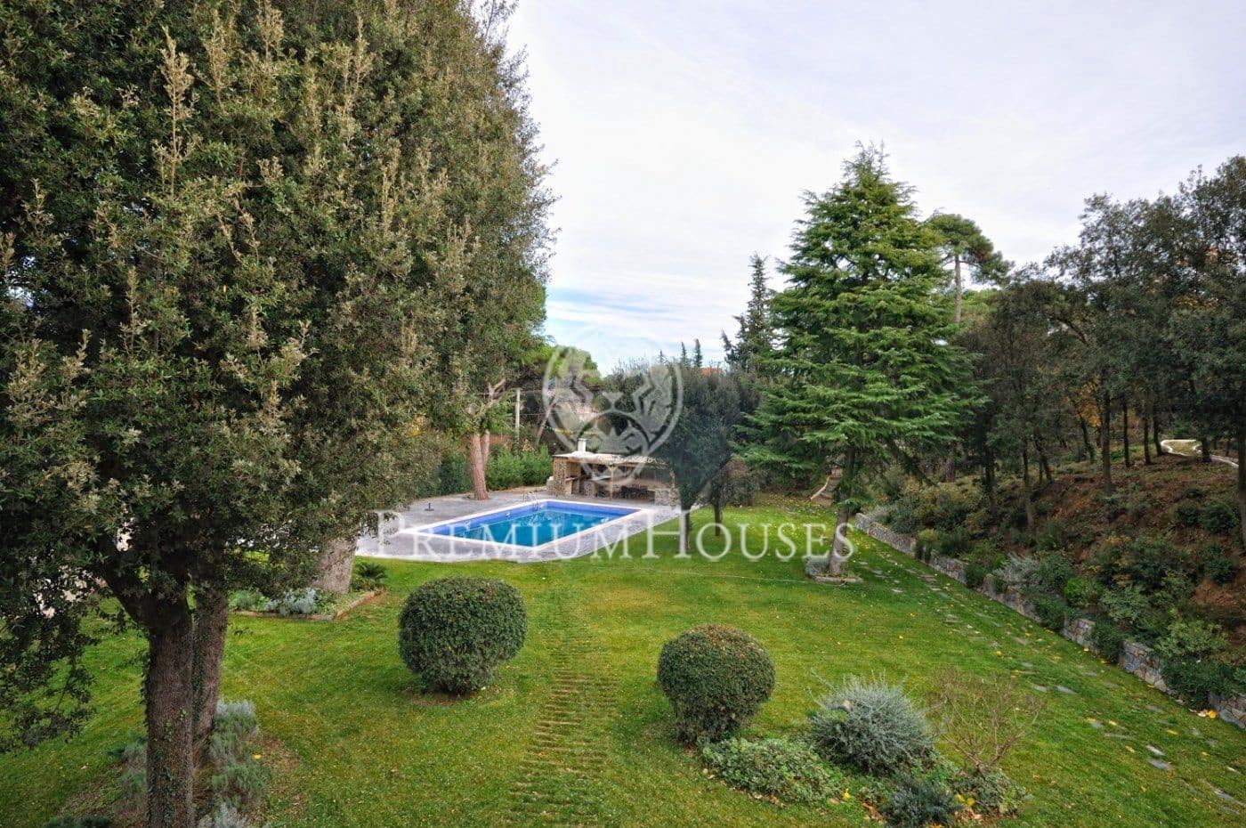 8 sovrum Finca/Hus på landet till salu i Llinars del Valles med pool - 1 100 000 € (Ref: 9205194)