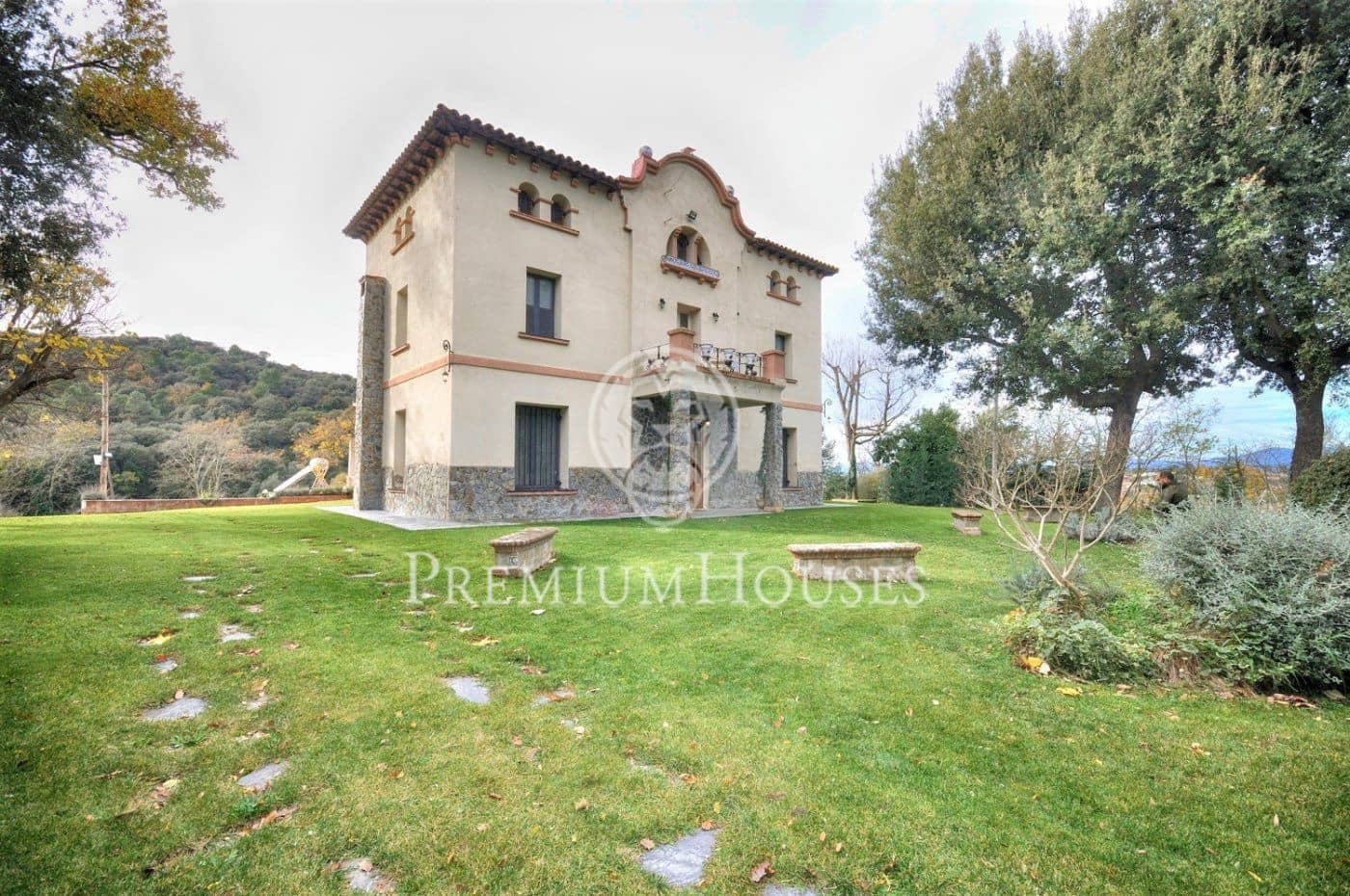 8 sovrum Finca/Hus på landet till salu i Llinars del Valles med pool - 1 100 000 € (Ref: 9205194)