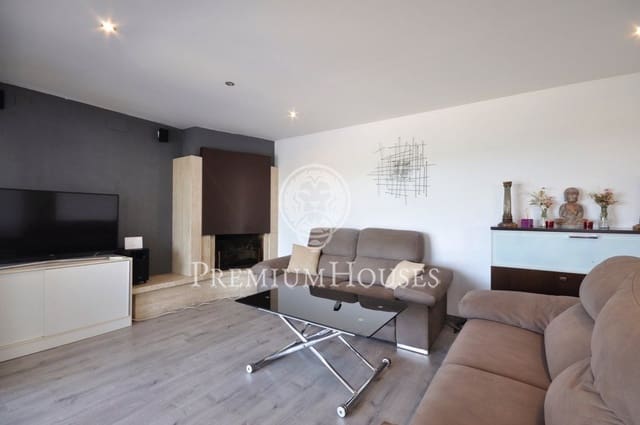 4 slaapkamer Villa te koop in Sant Cebrià de Vallalta met zwembad - € 750.000 (Ref: 9205195)