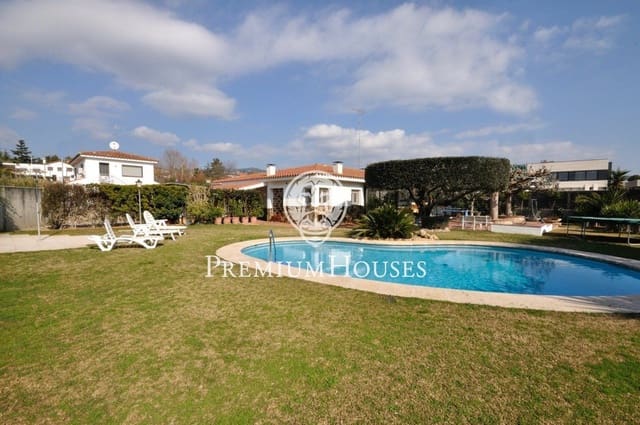 5 bedroom Finca/Country House for sale in Sant Andreu de Llavaneres with pool garage - € 1,485,000 (Ref: 9205198)