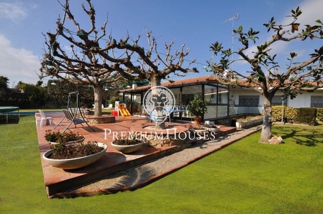 5 bedroom Finca/Country House for sale in Sant Andreu de Llavaneres with pool garage - € 1,485,000 (Ref: 9205198)