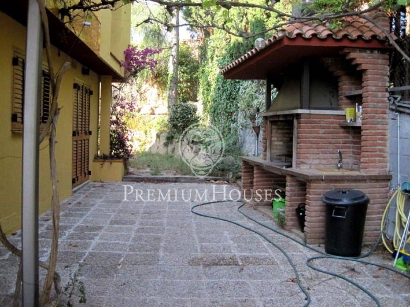 4 slaapkamer Villa te koop in Arenys de Mar met garage - € 840.000 (Ref: 9205202)