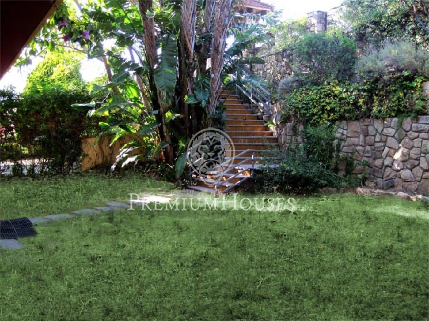 4 slaapkamer Villa te koop in Arenys de Mar met garage - € 840.000 (Ref: 9205202)