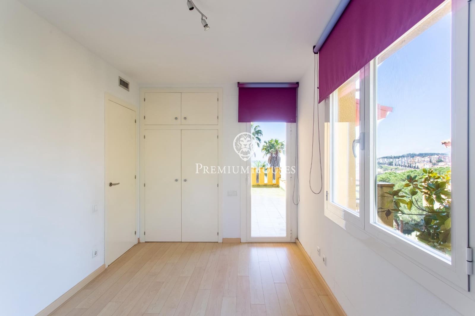 Chalet de 4 habitaciones en Arenys de Mar en venta con garaje - 798.000 € (Ref: 9205202)