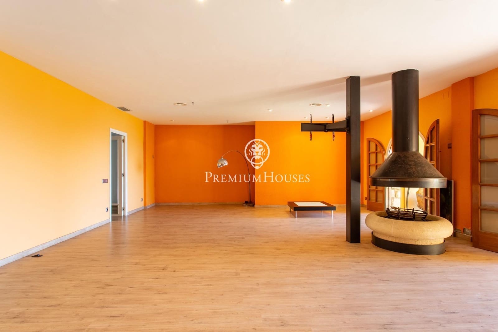 Chalet de 4 habitaciones en Arenys de Mar en venta con garaje - 798.000 € (Ref: 9205202)