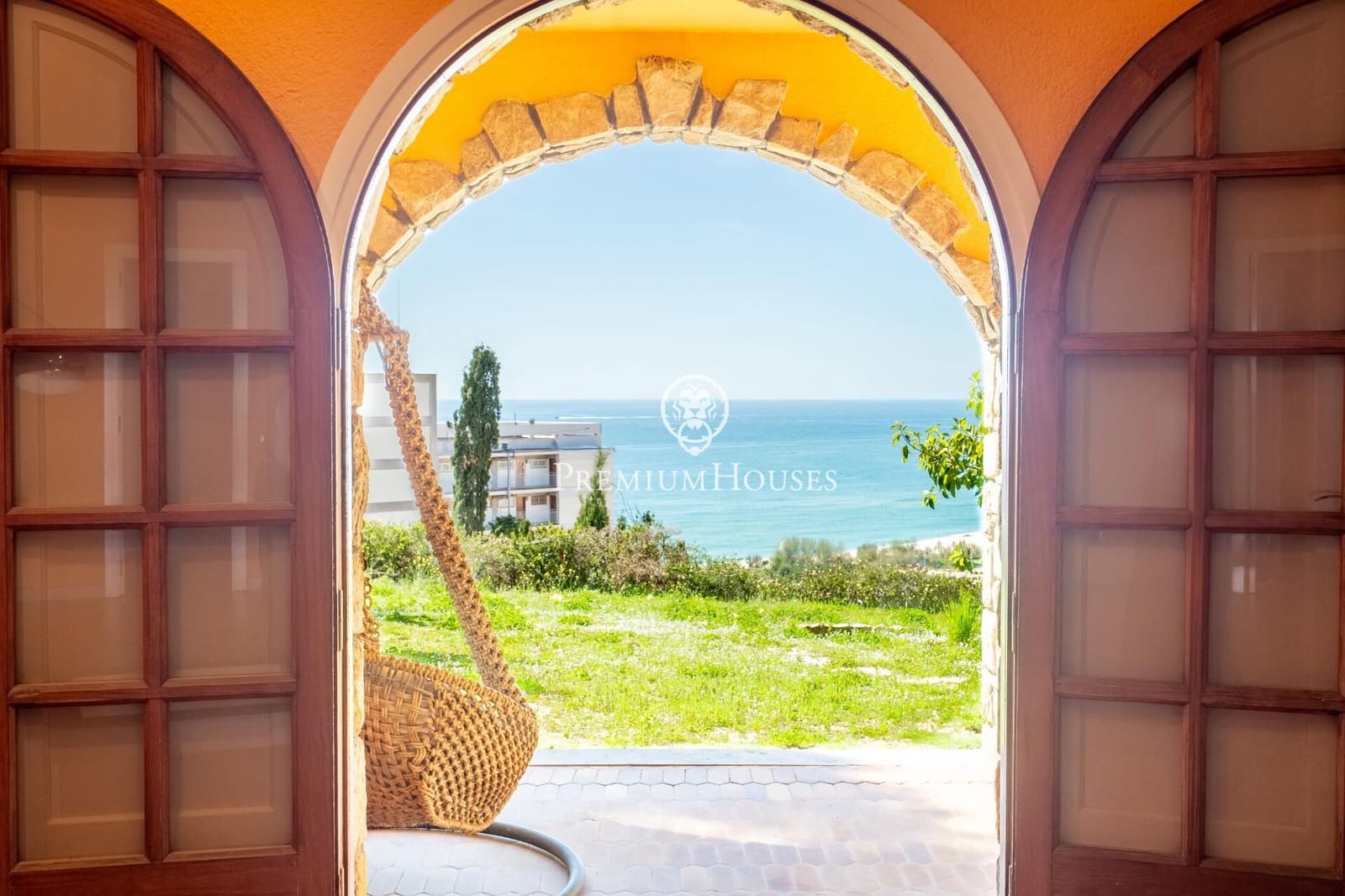 Chalet de 4 habitaciones en Arenys de Mar en venta con garaje - 798.000 € (Ref: 9205202)