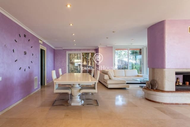 4 makuuhuone Huvila myytävänä paikassa Arenys de Mar mukana 
autotalli - 798 000 € (Ref: 9205202)