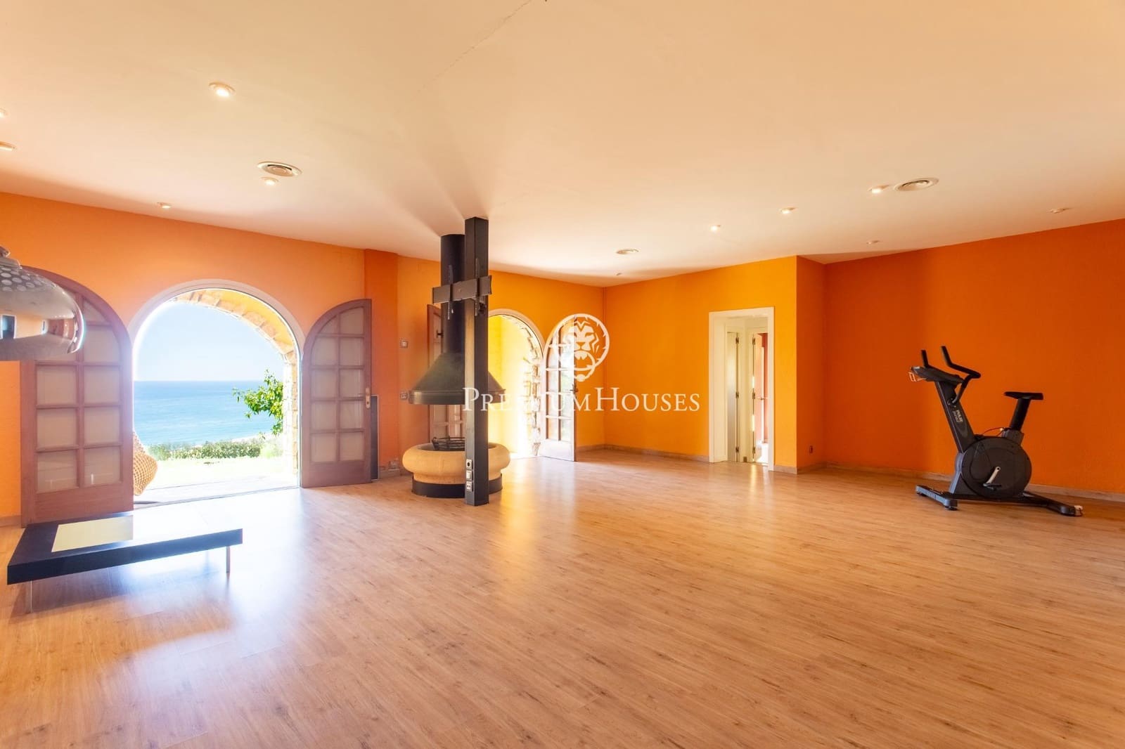 4 makuuhuone Huvila myytävänä paikassa Arenys de Mar mukana 
autotalli - 798 000 € (Ref: 9205202)