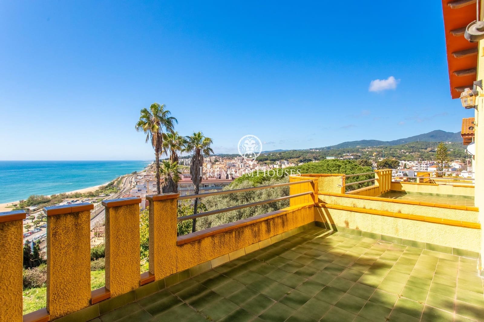 4 makuuhuone Huvila myytävänä paikassa Arenys de Mar mukana 
autotalli - 798 000 € (Ref: 9205202)