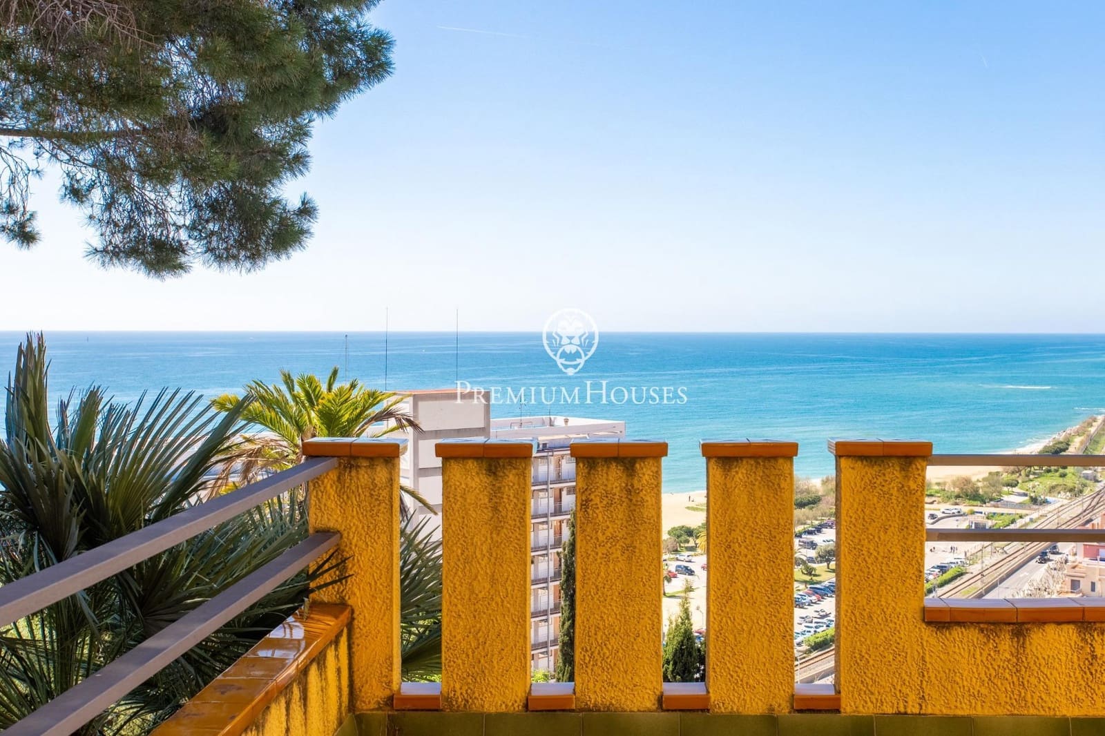 4 makuuhuone Huvila myytävänä paikassa Arenys de Mar mukana 
autotalli - 798 000 € (Ref: 9205202)