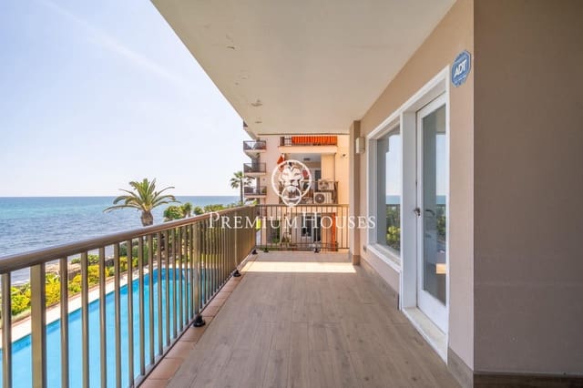 3 quarto Apartamento para venda em Sant Andreu de Llavaneres com piscina - 650 000 € (Ref: 9205206)