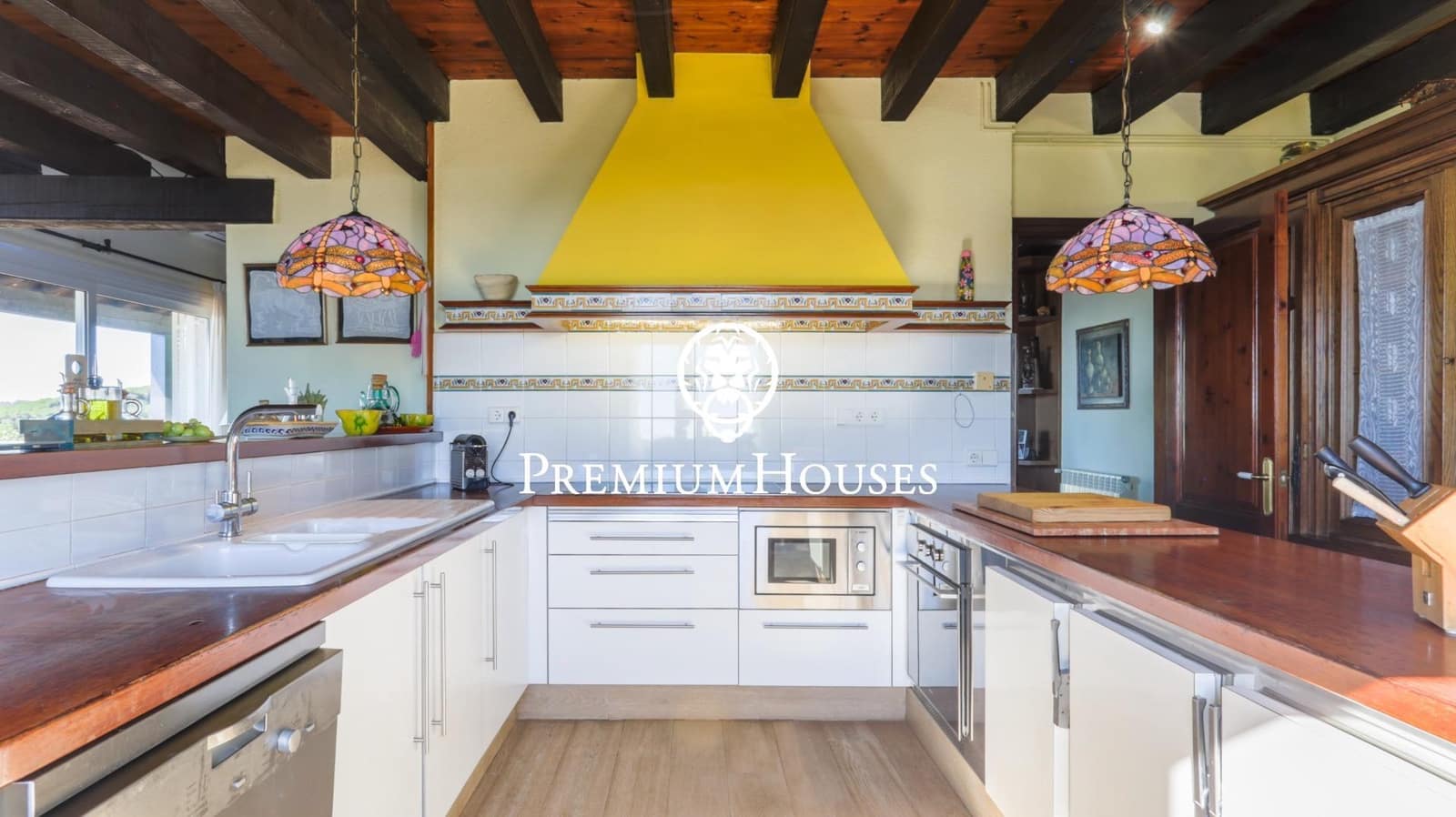 6 slaapkamer Finca/Landhuis te koop in Mataro met garage - € 1.390.000 (Ref: 9205210)