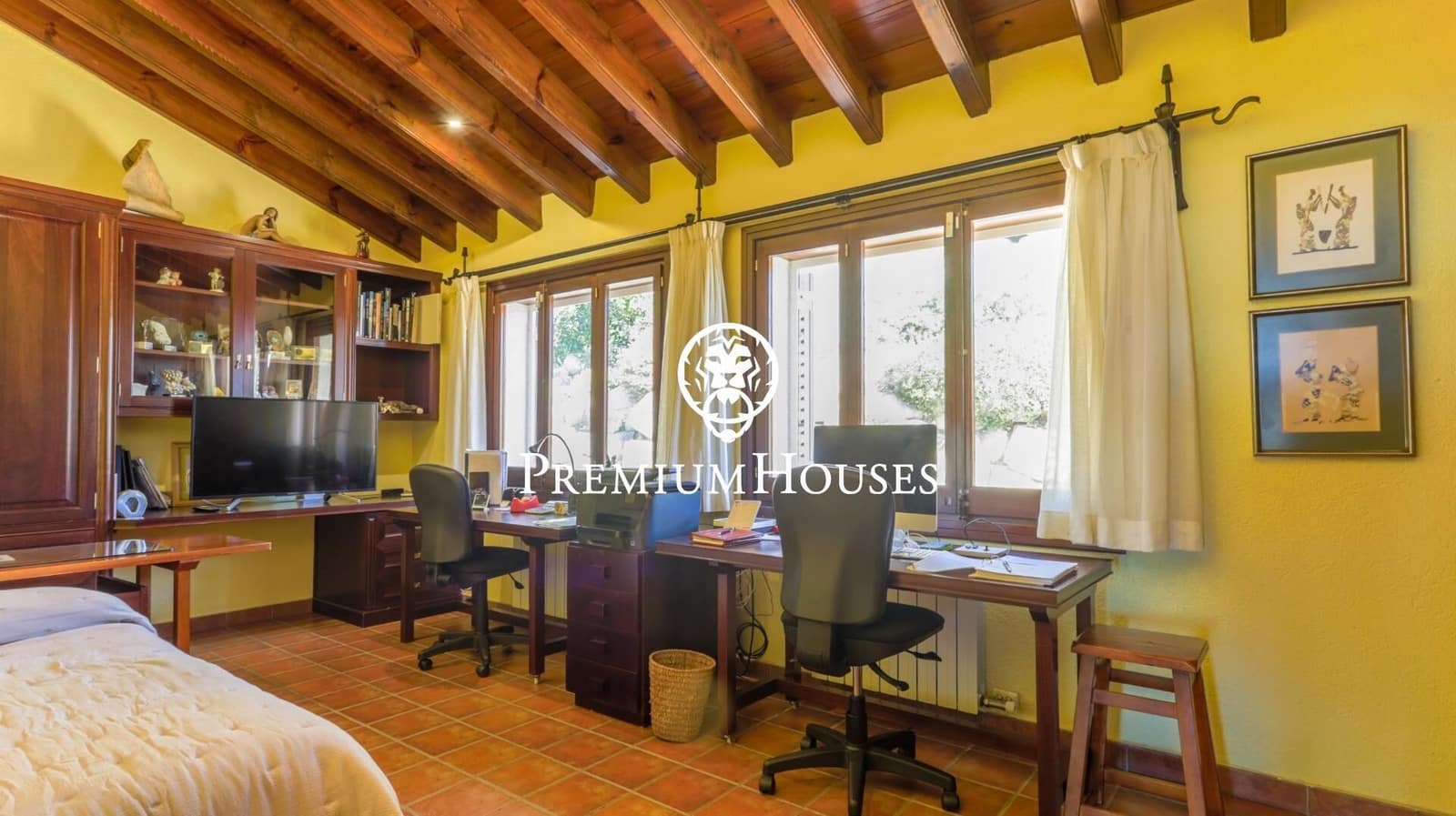6 slaapkamer Finca/Landhuis te koop in Mataro met garage - € 1.390.000 (Ref: 9205210)
