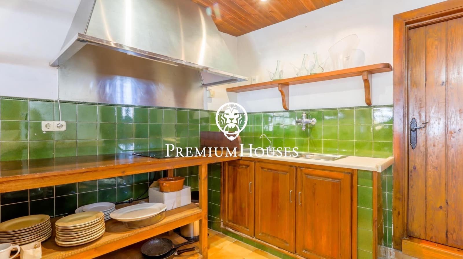 6 slaapkamer Finca/Landhuis te koop in Mataro met garage - € 1.390.000 (Ref: 9205210)