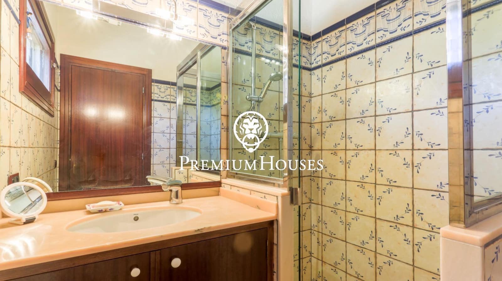 6 slaapkamer Finca/Landhuis te koop in Mataro met garage - € 1.390.000 (Ref: 9205210)