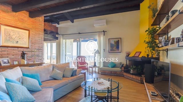 6 bedroom Finca/Country House for sale in Mataró with garage - € 1,390,000 (Ref: 9205210)