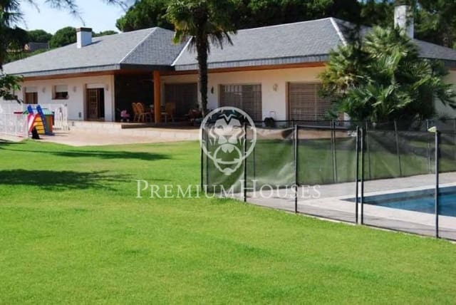 5 chambre Villa/Maison à vendre à Sant Andreu de Llavaneres avec piscine - 1 550 000 € (Ref: 9205211)