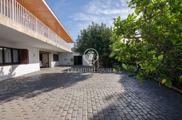 5 chambre Villa/Maison à vendre à Sant Andreu de Llavaneres avec piscine - 1 550 000 € (Ref: 9205211)