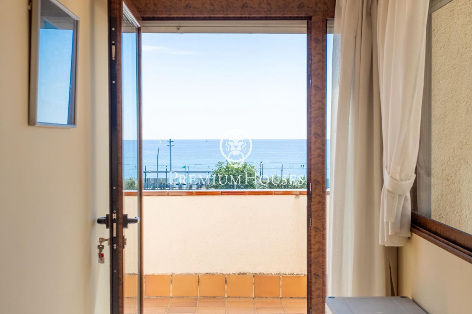 7 slaapkamer Huis te koop in Sant Andreu de Llavaneres met garage - € 870.000 (Ref: 9215022)