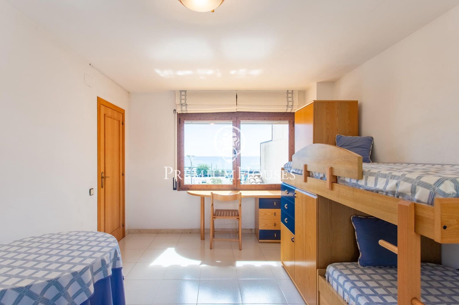 7 slaapkamer Huis te koop in Sant Andreu de Llavaneres met garage - € 870.000 (Ref: 9215022)