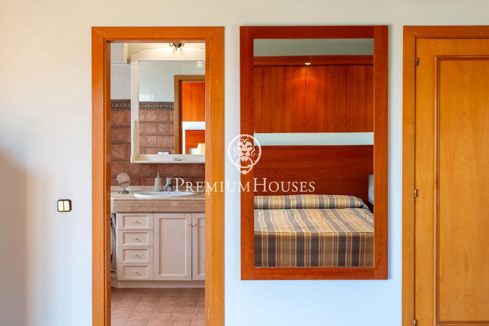 7 slaapkamer Huis te koop in Sant Andreu de Llavaneres met garage - € 870.000 (Ref: 9215022)