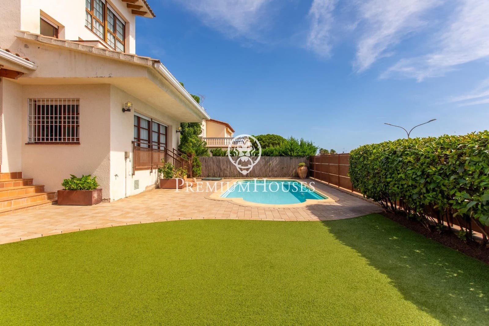 7 slaapkamer Huis te koop in Sant Andreu de Llavaneres met garage - € 870.000 (Ref: 9215022)