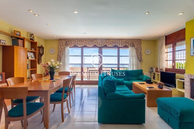 7 soverom Hus til salgs i Sant Andreu de Llavaneres med garasje - € 870 000 (Ref: 9215022)