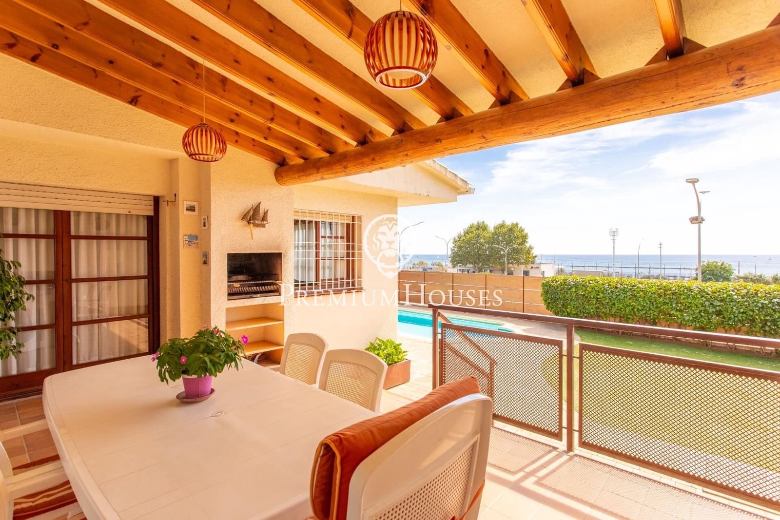 7 slaapkamer Huis te koop in Sant Andreu de Llavaneres met garage - € 870.000 (Ref: 9215022)