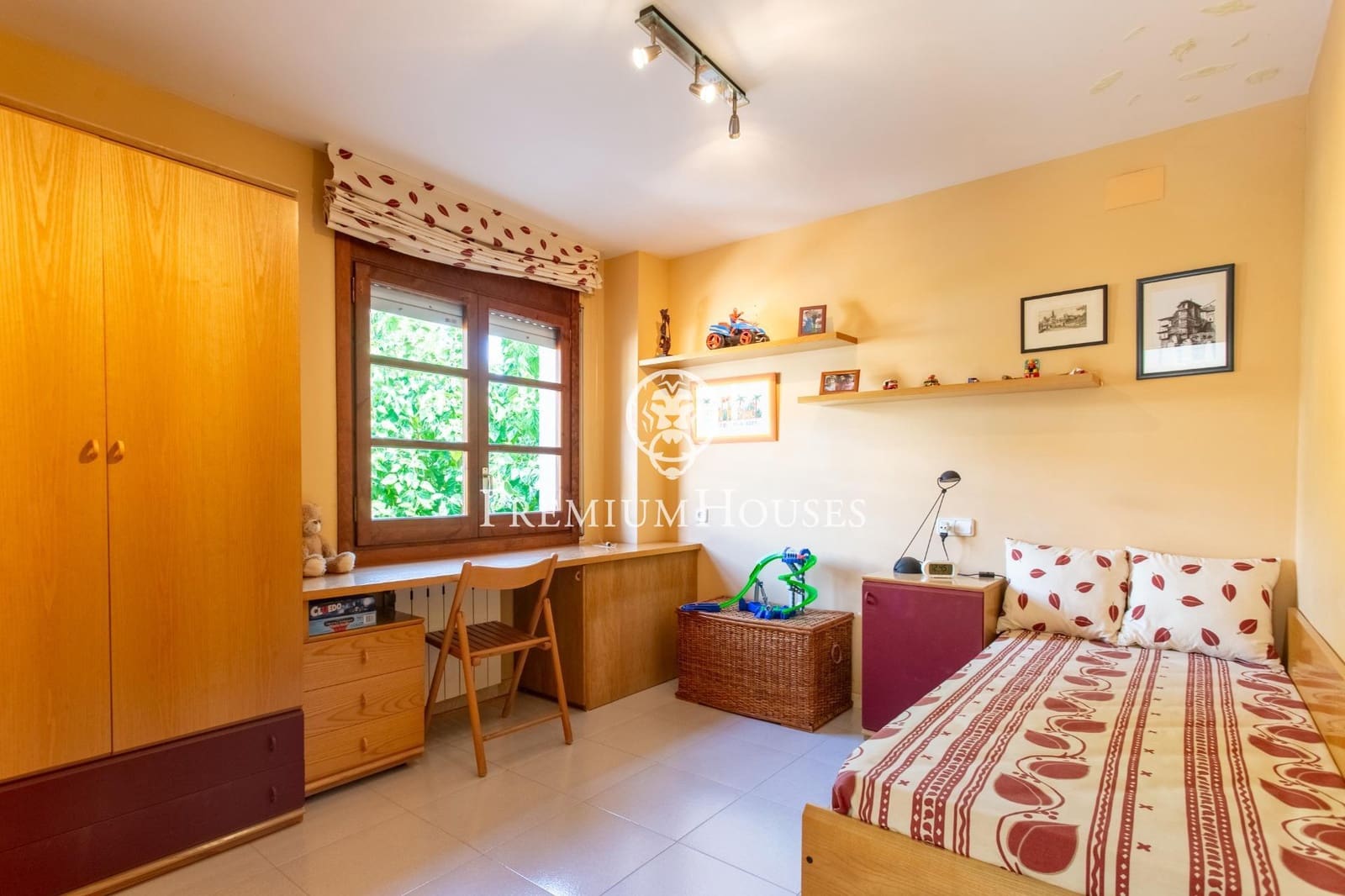 7 slaapkamer Huis te koop in Sant Andreu de Llavaneres met garage - € 870.000 (Ref: 9215022)