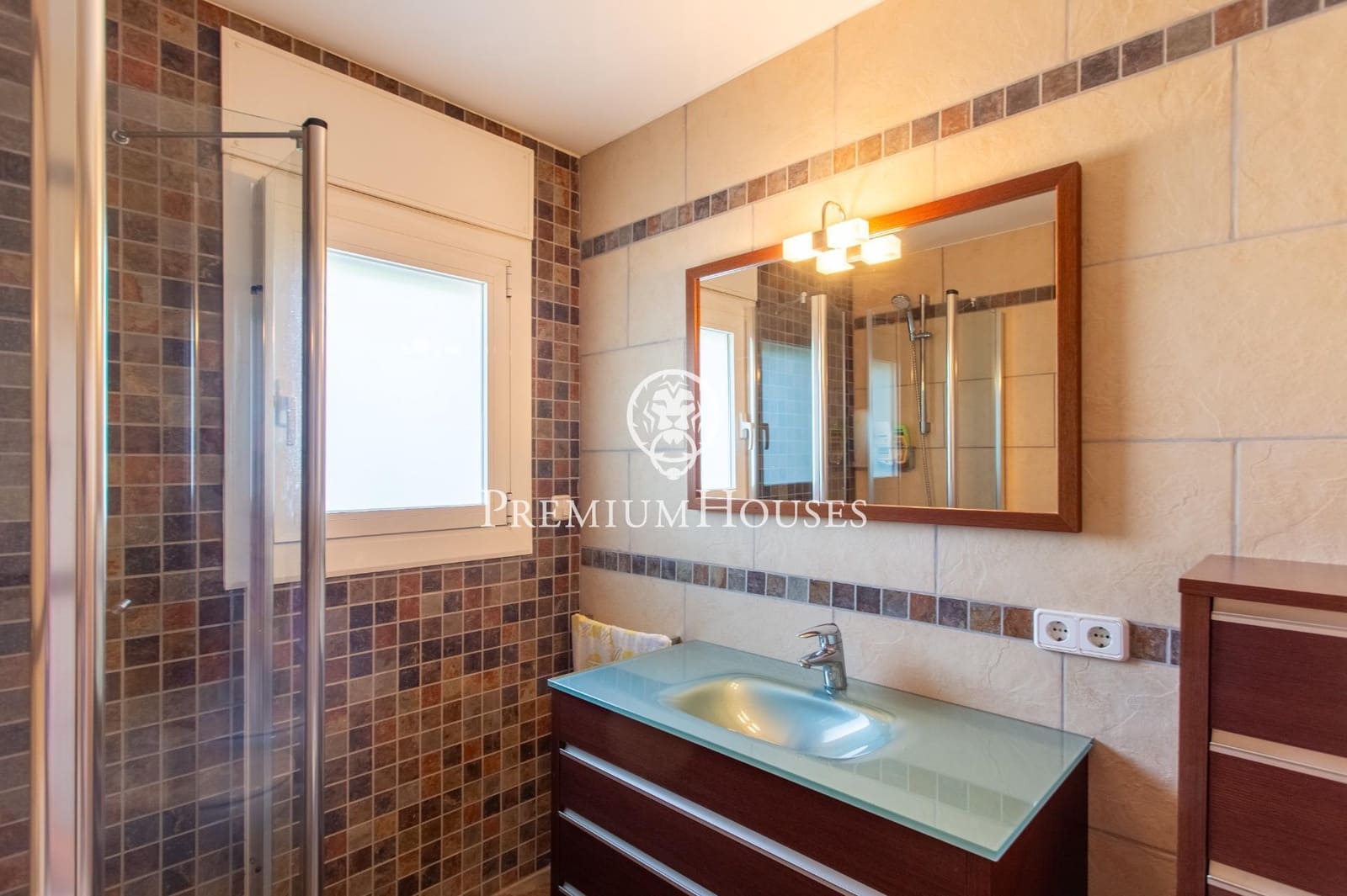 7 slaapkamer Huis te koop in Sant Andreu de Llavaneres met garage - € 870.000 (Ref: 9215022)