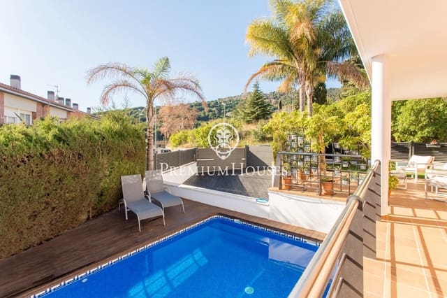 3 Zimmer Reihenhaus zu verkaufen in Vilassar de Dalt mit Pool Garage - 895.000 € (Ref: 9228480)