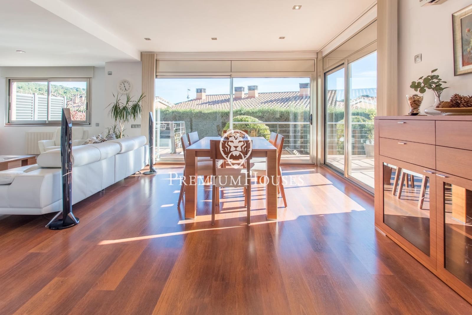 3 Zimmer Reihenhaus zu verkaufen in Vilassar de Dalt mit Pool Garage - 895.000 € (Ref: 9228480)