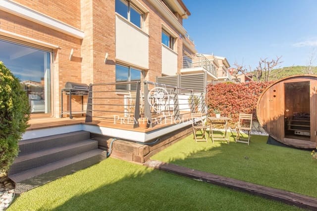3 Zimmer Reihenhaus zu verkaufen in Vilassar de Dalt mit Pool Garage - 895.000 € (Ref: 9228480)
