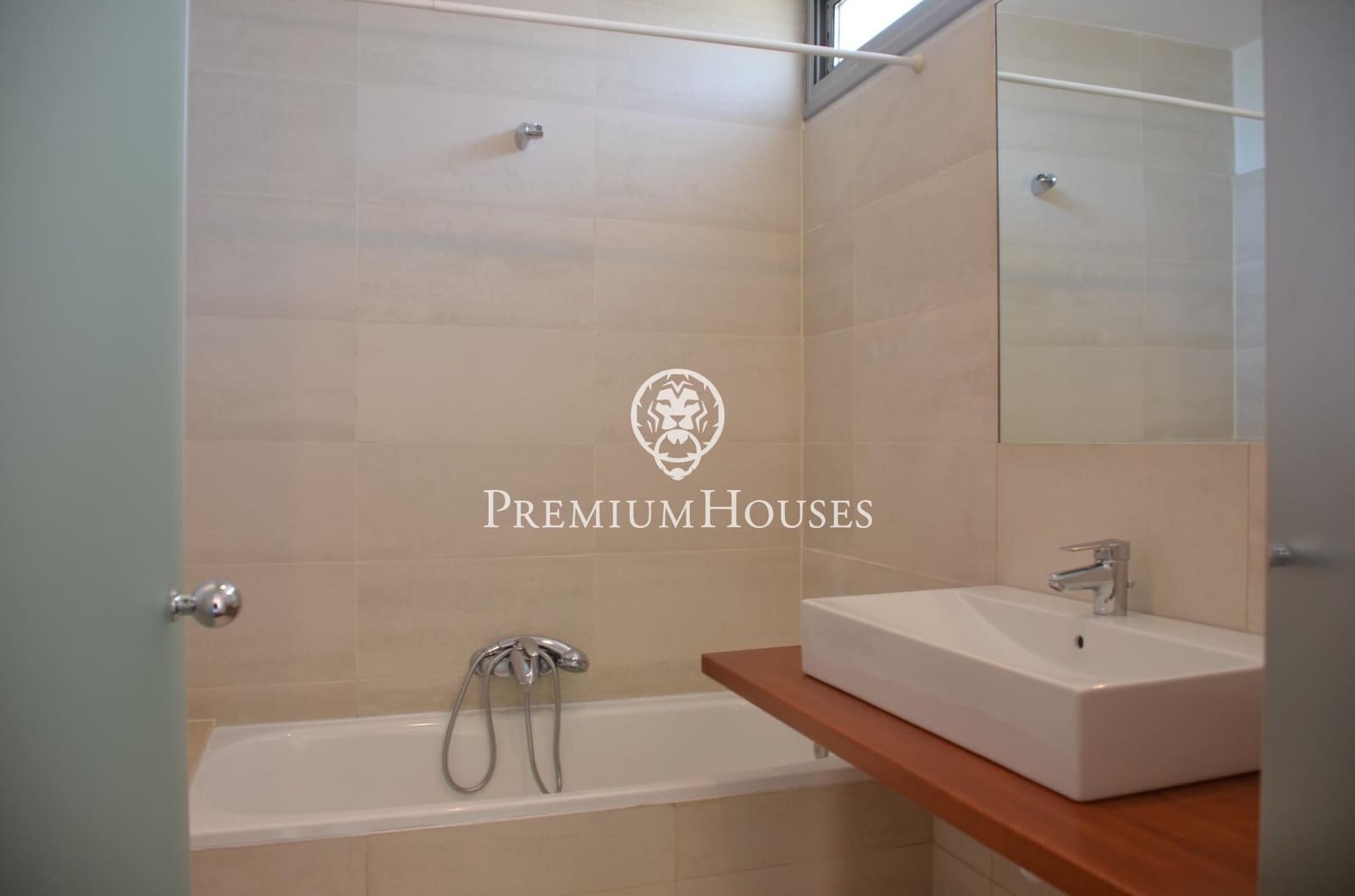4 camera da letto Villetta a Schiera da affittare in Cabrils con piscina garage - 2.400 € (Rif: 9236408)