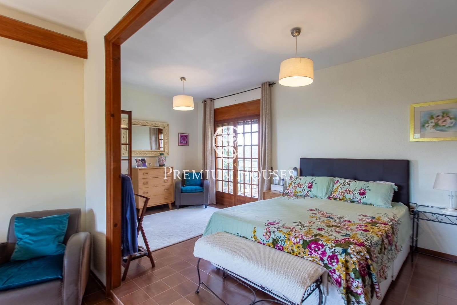 5 soverom Villa til salgs i Sant Pol de Mar med svømmebasseng garasje - € 770 000 (Ref: 9240393)