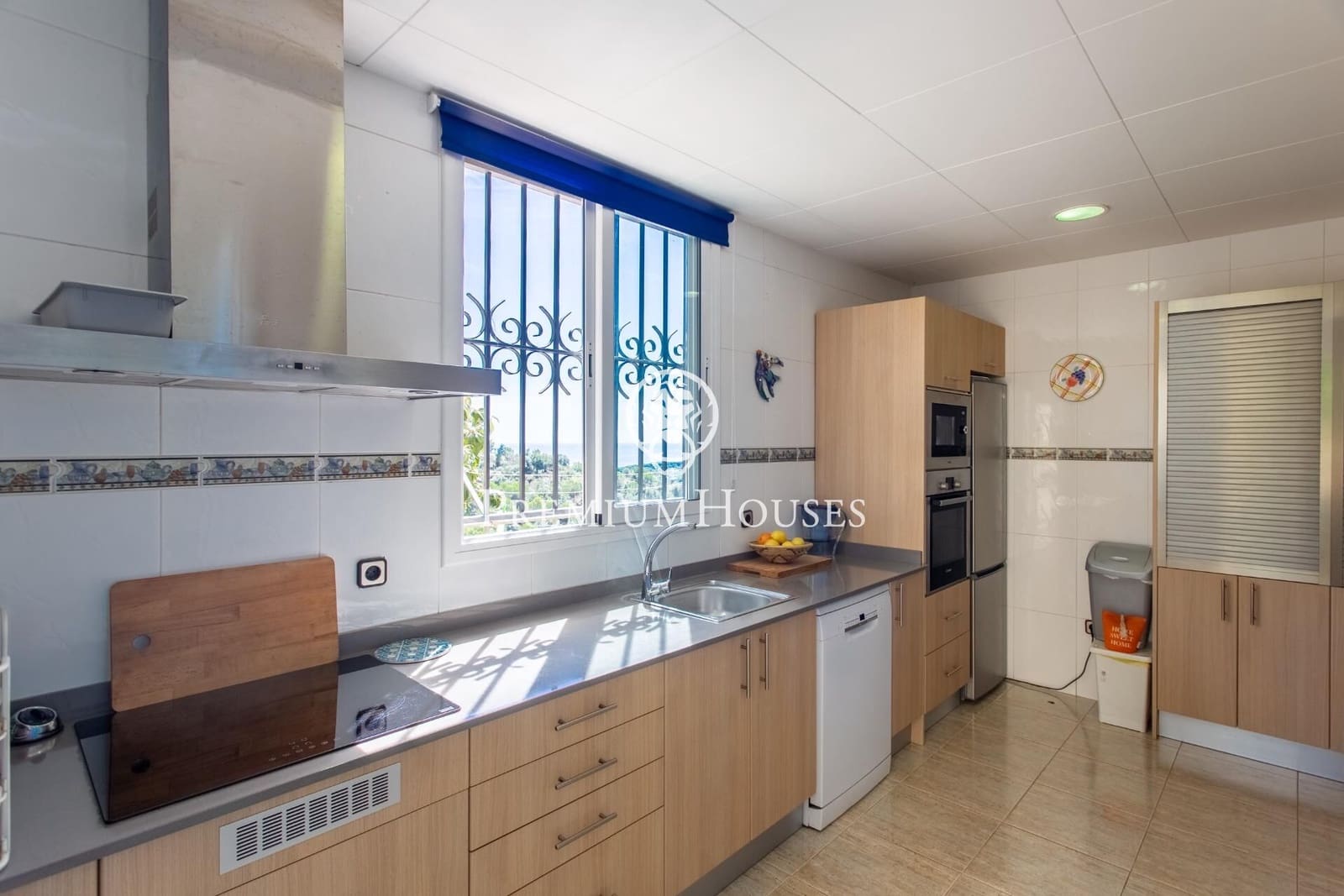 5 soverom Villa til salgs i Sant Pol de Mar med svømmebasseng garasje - € 770 000 (Ref: 9240393)