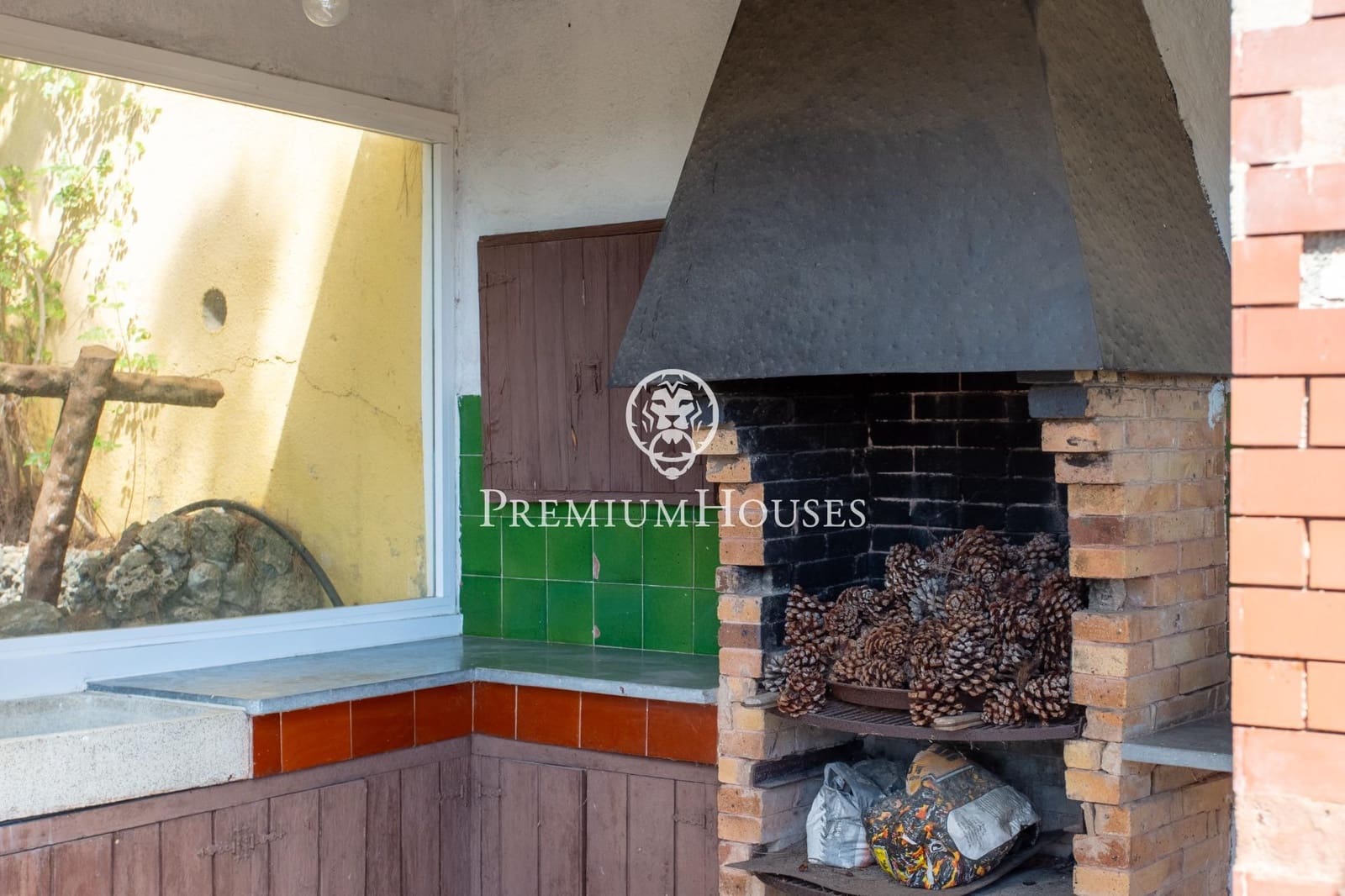 5 soverom Villa til salgs i Sant Pol de Mar med svømmebasseng garasje - € 770 000 (Ref: 9240393)